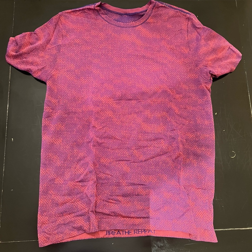 Lululemon Metal Vent Breathe Shirt